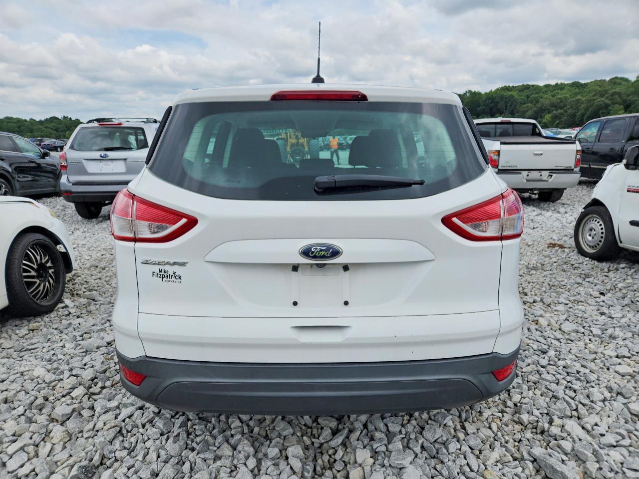 2015 Ford Escape S White vin: 1FMCU0F7XFUC85616
