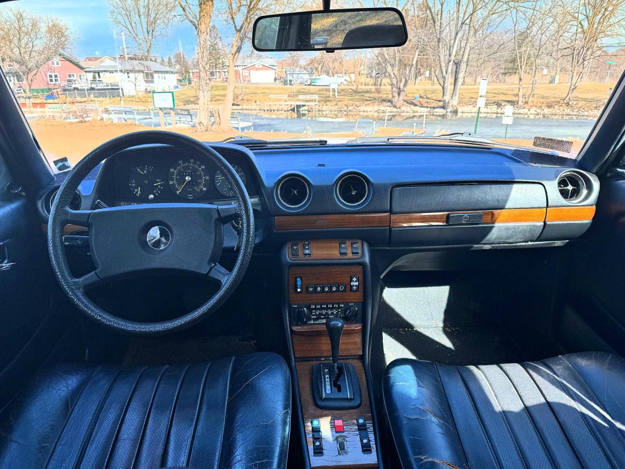 1982 Mercedes-benz 300 Dt Silver vin: WDBAB33A9CB000798