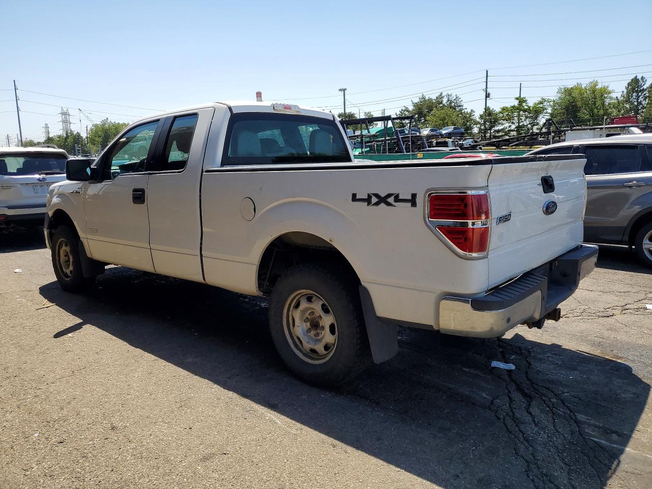 2014 Ford F150 Super Cab White vin: 1FTFX1ET6EKG24475