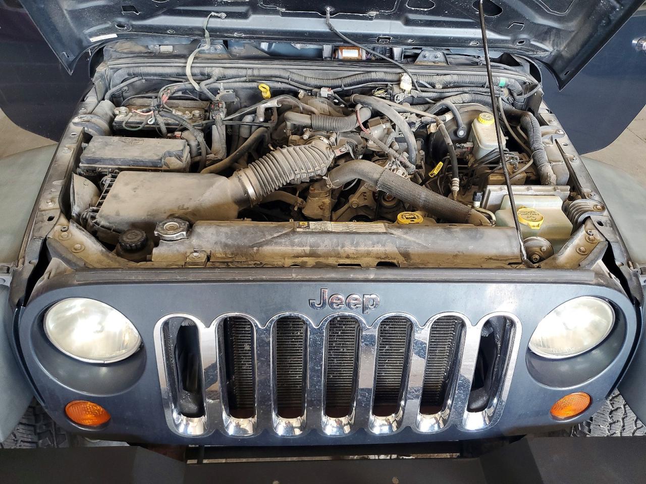 2008 Jeep Wrangler X Gray vin: 1J4FA24108L516773