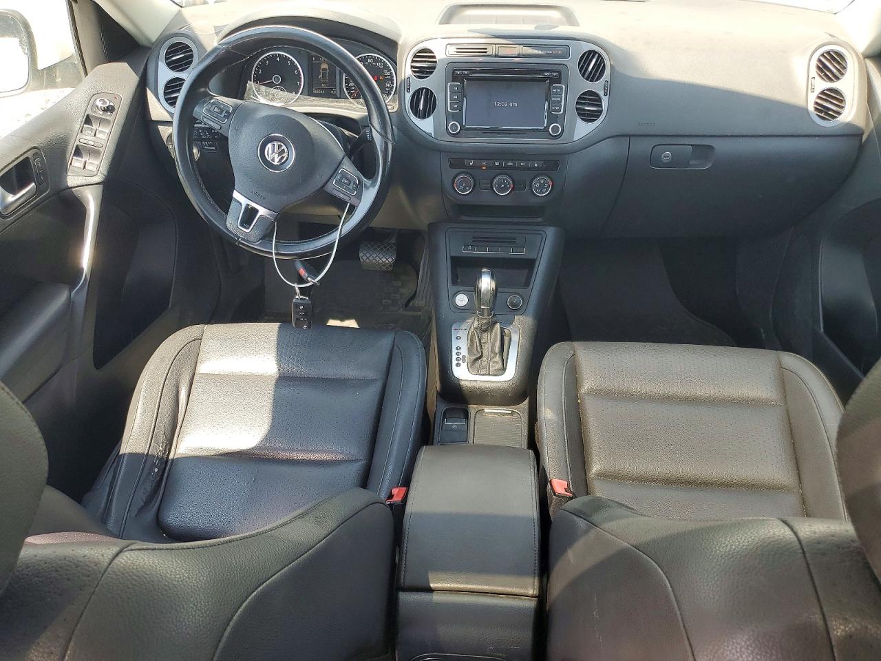 2015 Volkswagen Tiguan S Белый vin: WVGBV7AX5FW520078