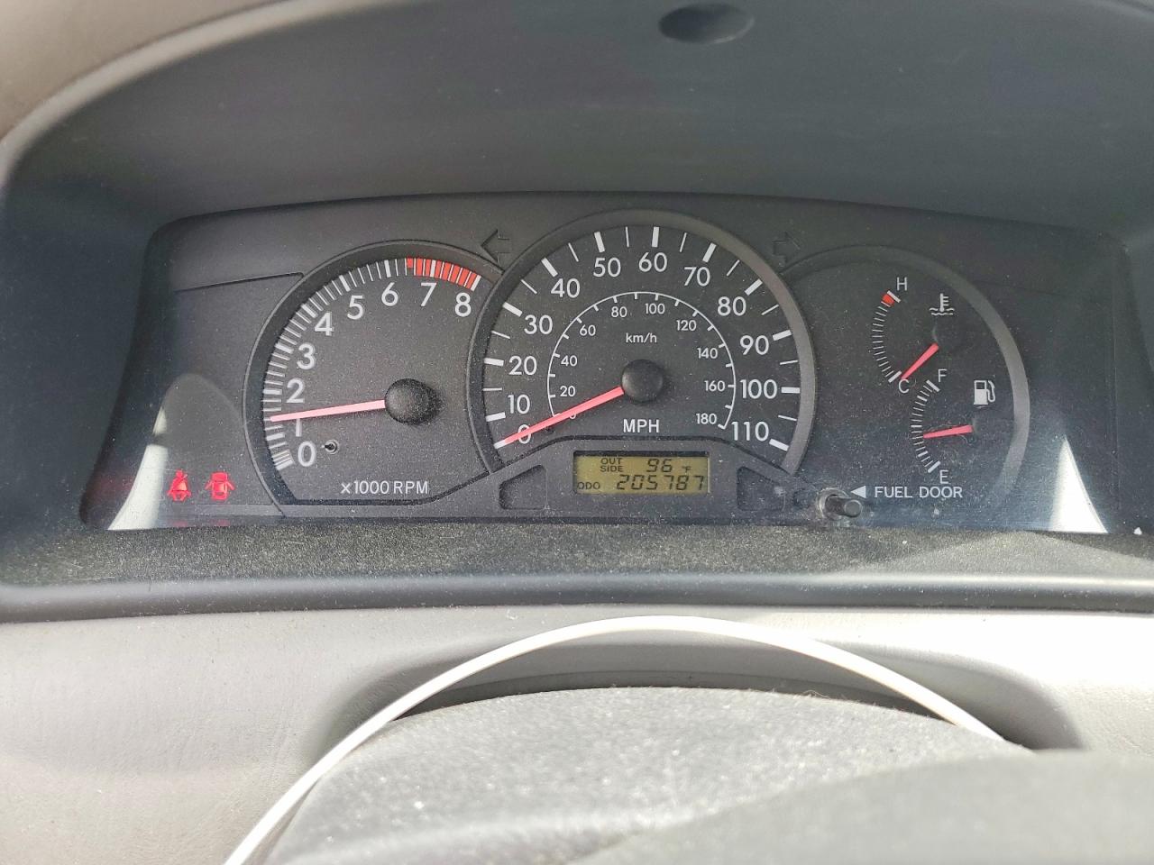 2004 Toyota Corolla Ce Серебряный vin: 1NXBR32E94Z242028