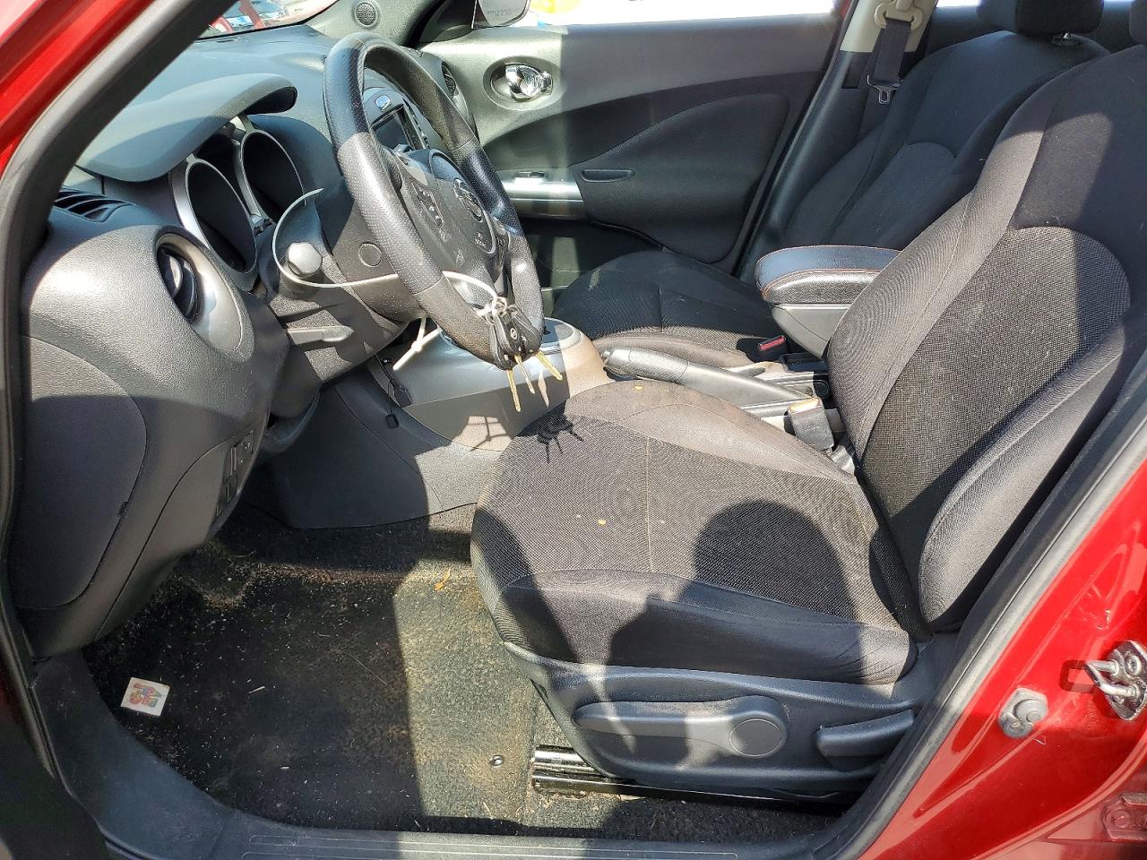 2011 Nissan Juke S Maroon vin: JN8AF5MR3BT018233