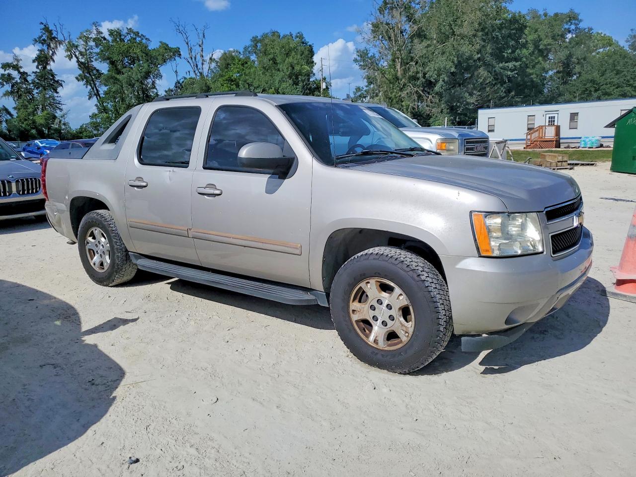 2007 Chevrolet Avalanche C1500 Серебряный vin: 3GNEC12J67G107785
