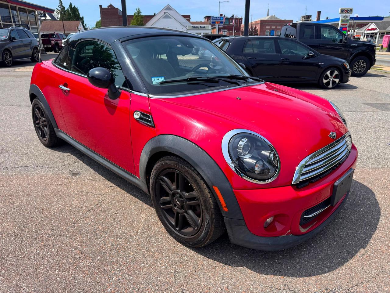 2012 Mini Cooper Coupe Red vin: WMWSX1C54CT163963