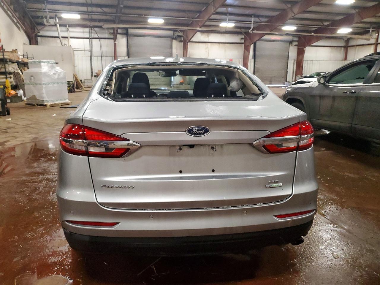2020 Ford Fusion Se Red vin: 3FA6P0HDXLR107631