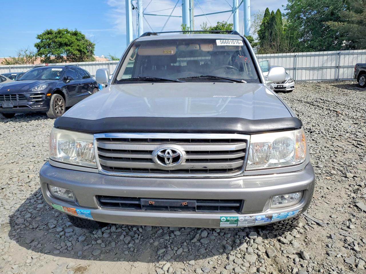 2007 Toyota Land Cruiser Base Silver vin: JTEHT05J472111639
