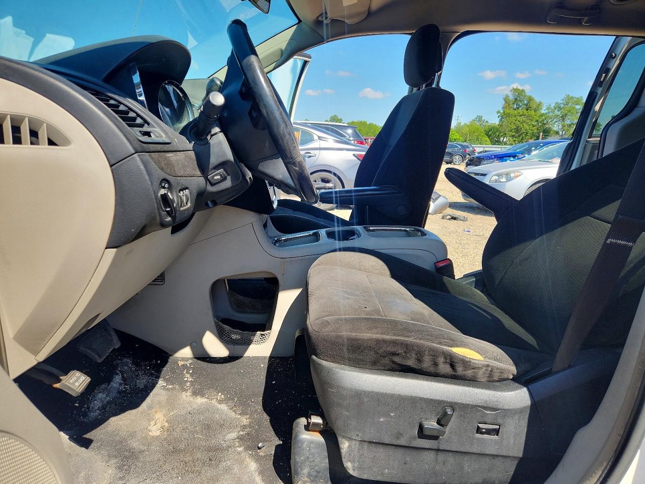 2012 Dodge Grand Caravan Crew White vin: 2C4RDGDG9CR177846