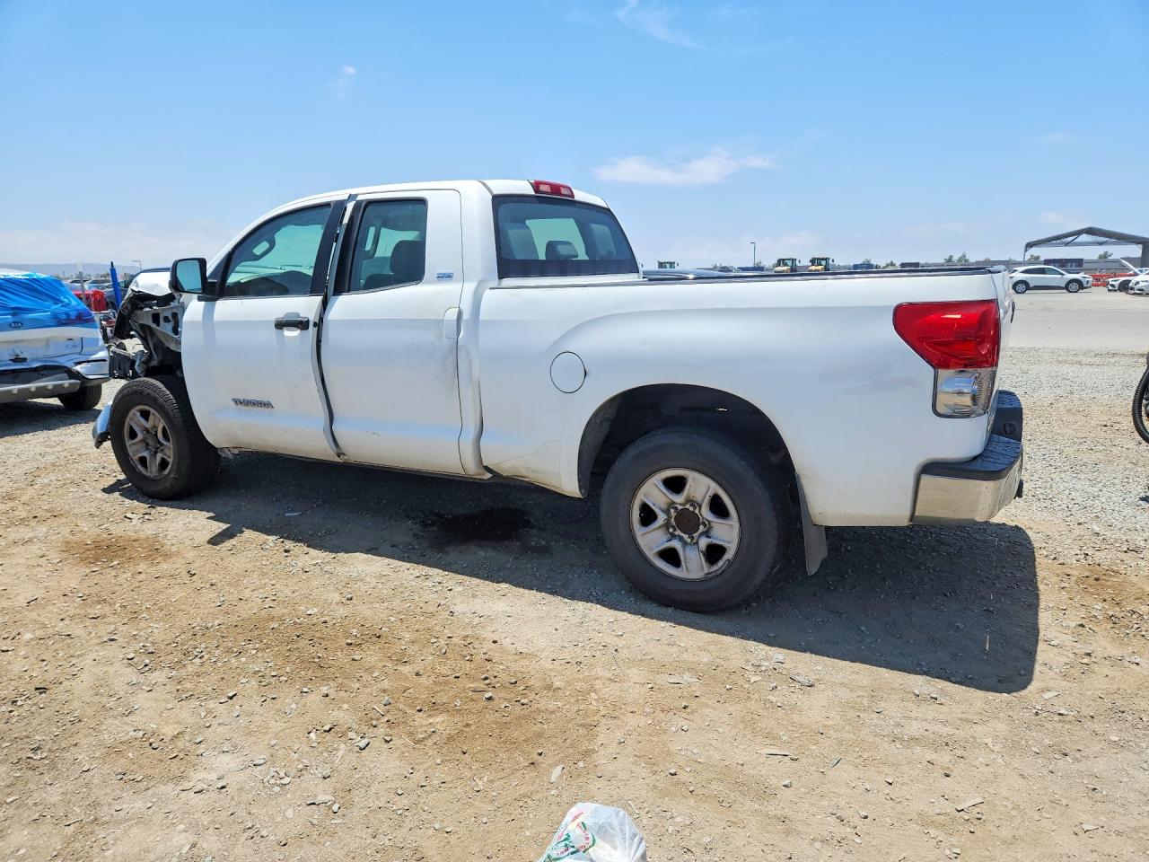 2008 Toyota Tundra Sr5 White vin: 5TBBT54148S459369