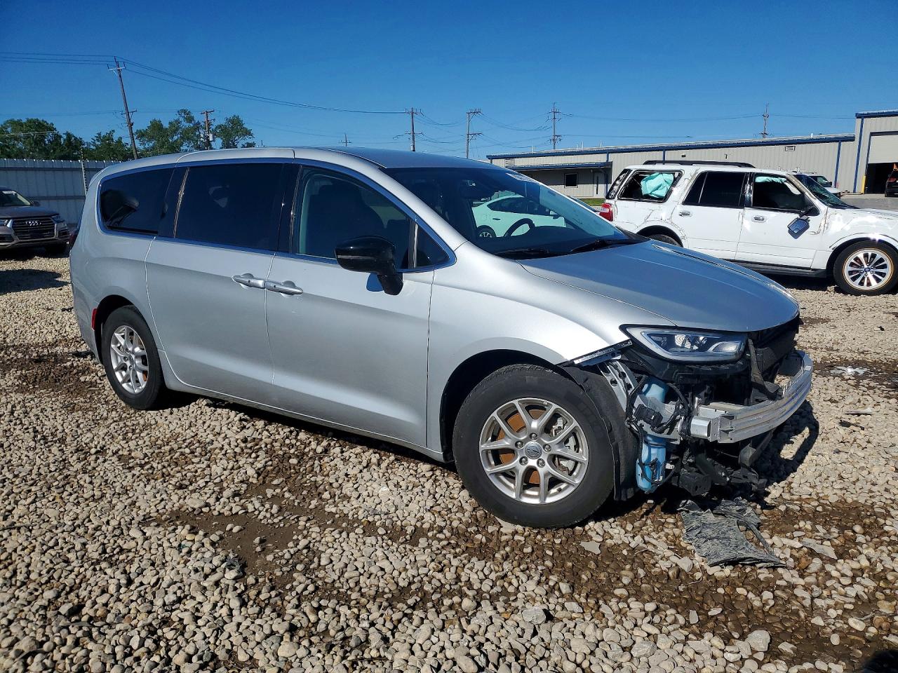 2024 Chrysler Pacifica Touring L Silver vin: 2C4RC1BG0RR182946