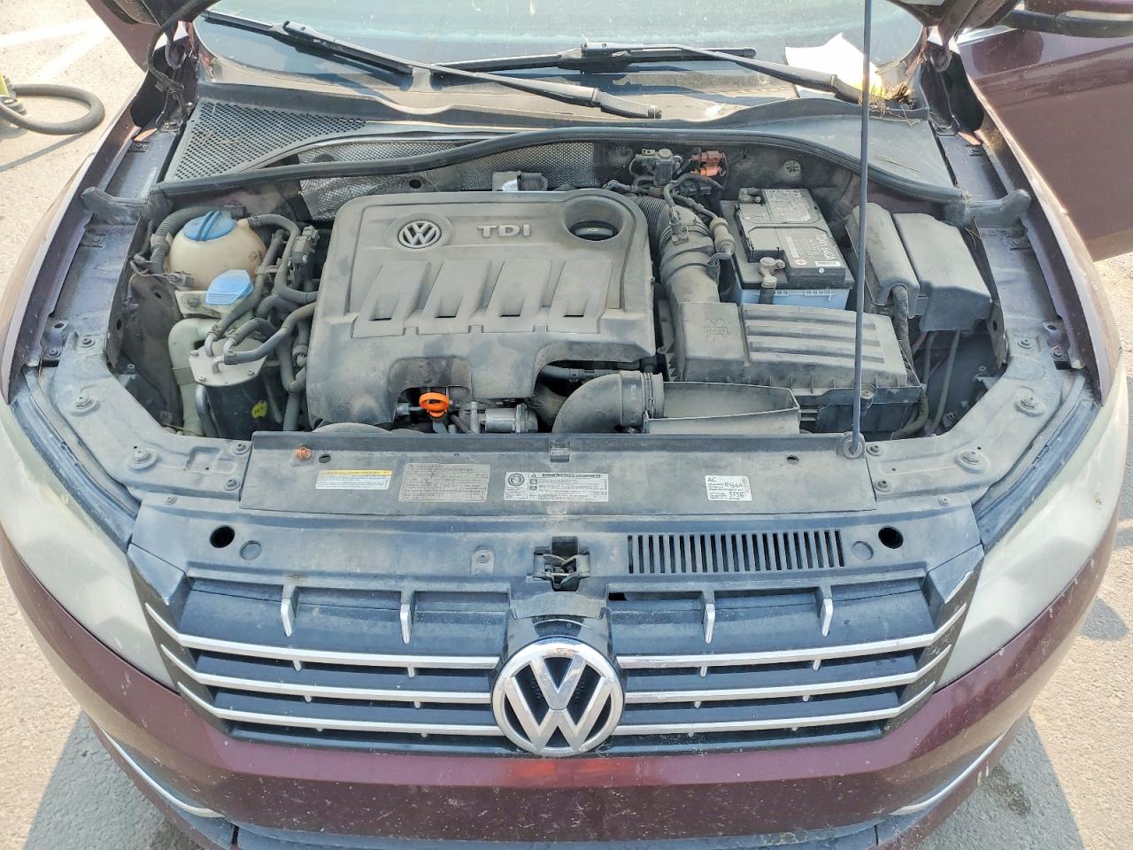 2012 Volkswagen Passat Se Burgundy vin: 1VWBN7A35CC010423