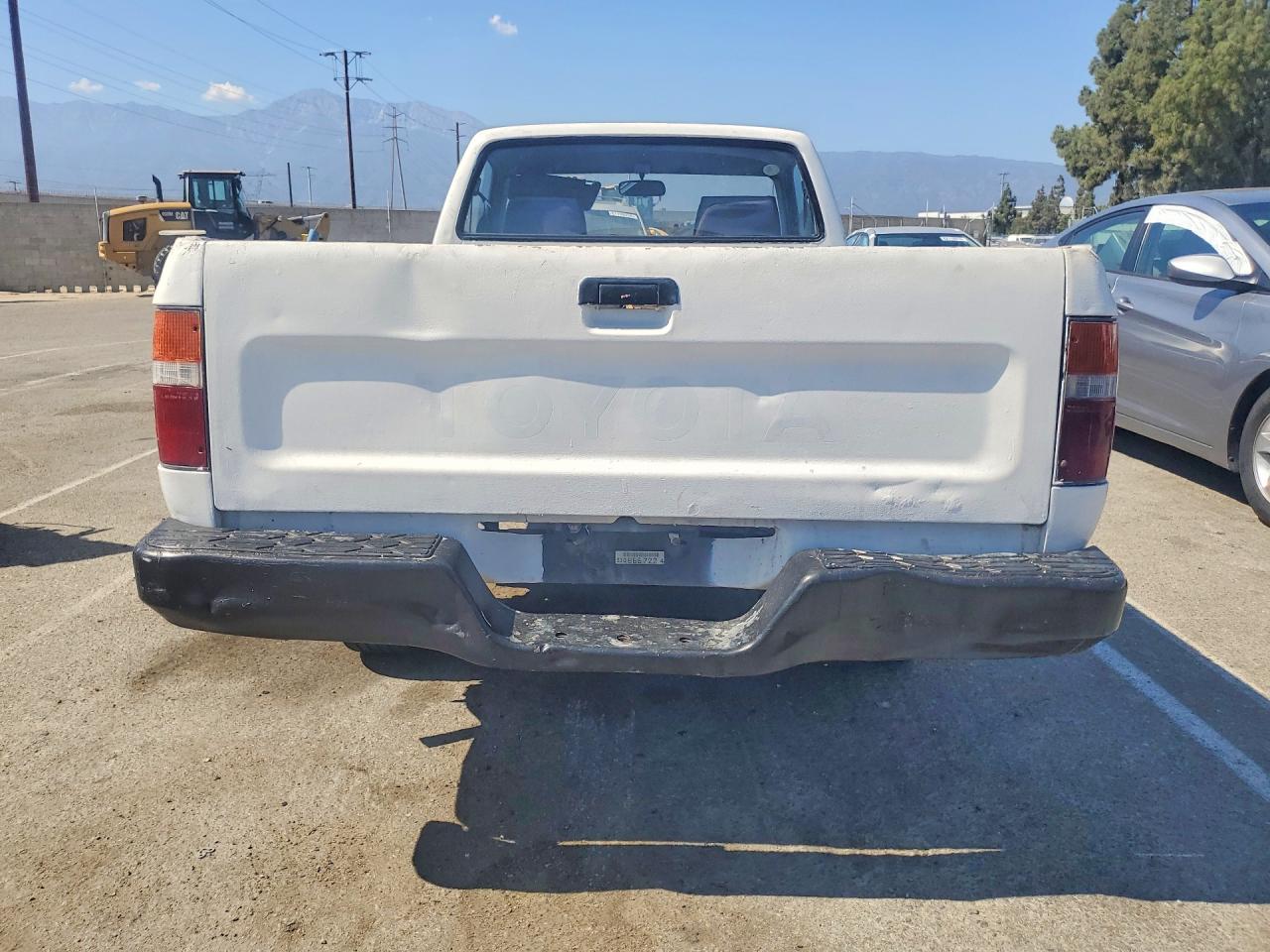 1993 Toyota Pickup 1/2 Ton Short Wheelbase Stb White vin: 4TARN81A8PZ089364