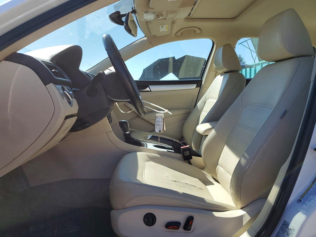 2013 Volkswagen Passat Se Белый vin: 1VWBH7A36DC088489