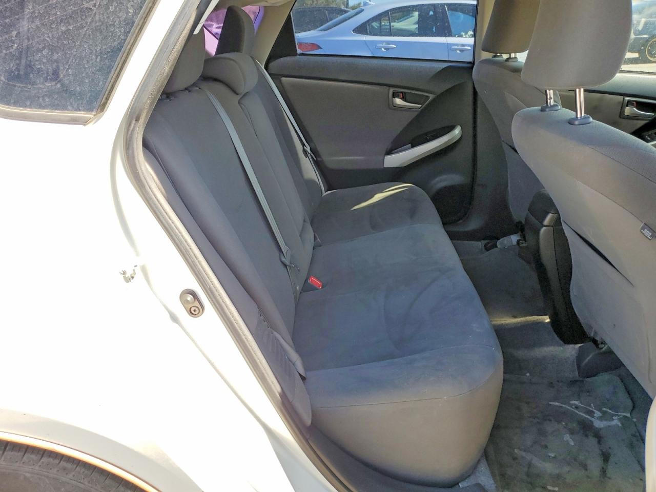 2013 Toyota Prius Two White vin: JTDKN3DU7D1731128
