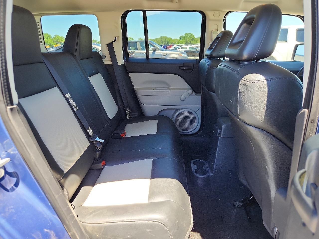 2007 Jeep Patriot Sport Blue vin: 1J8FF28W57D170623