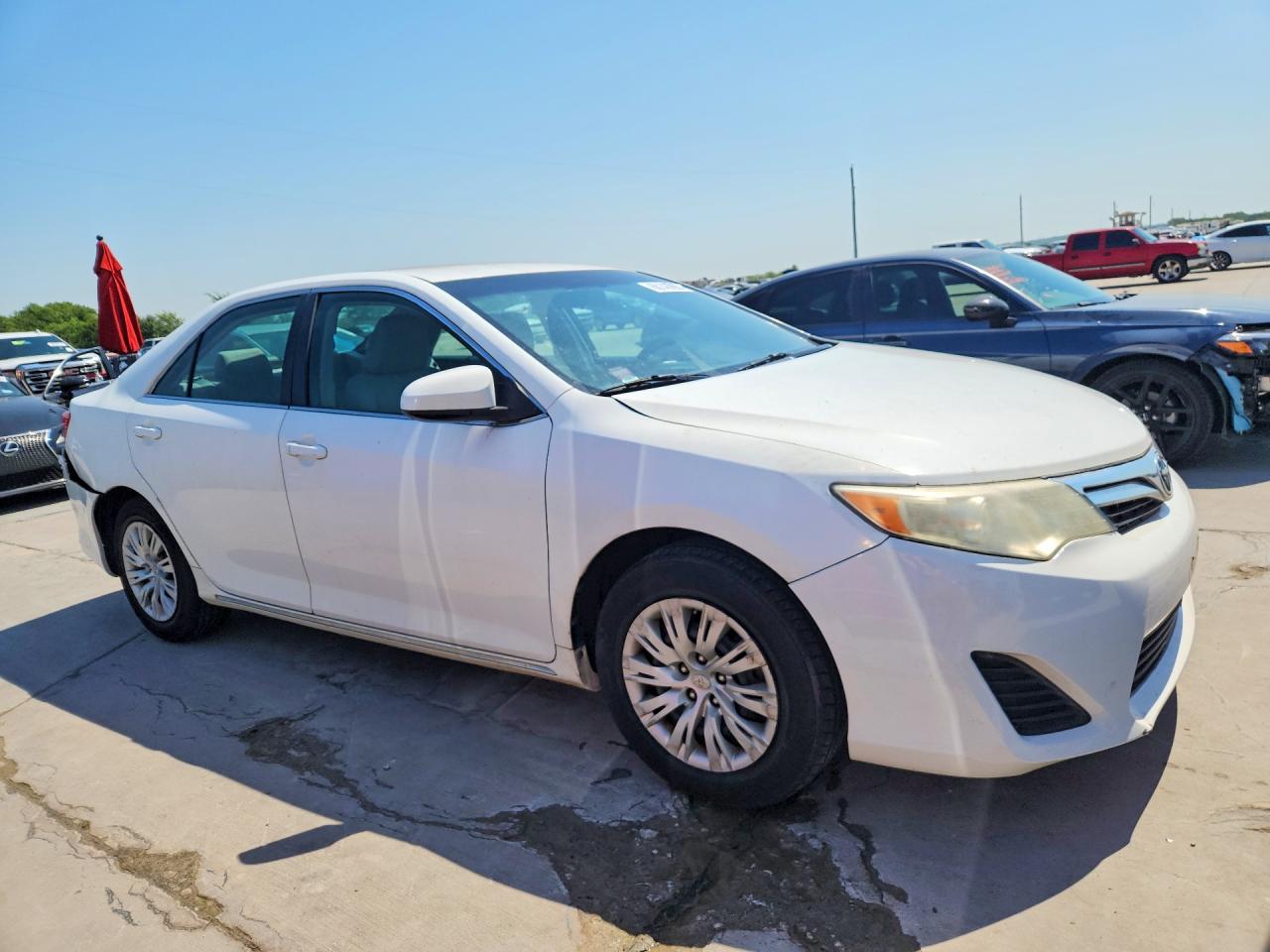 2012 Toyota Camry Le White vin: 4T1BF1FK2CU530971