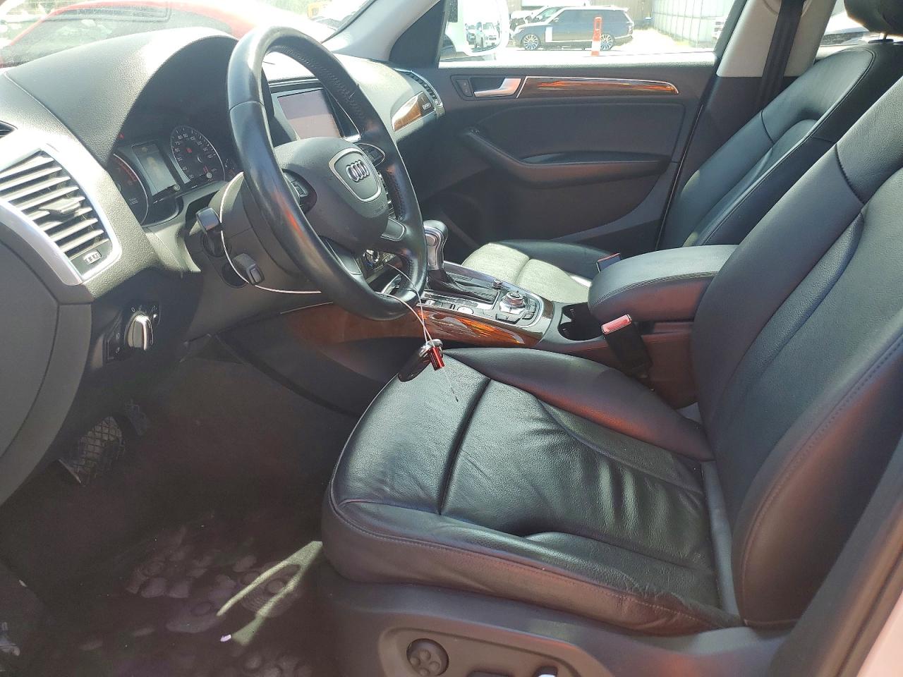 2015 Audi Q5 Premium Plus Белый vin: WA1LFAFP6FA138936