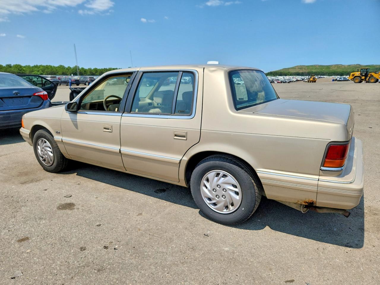 1992 Dodge Spirit Tan vin: 1B3XA4635NF204996