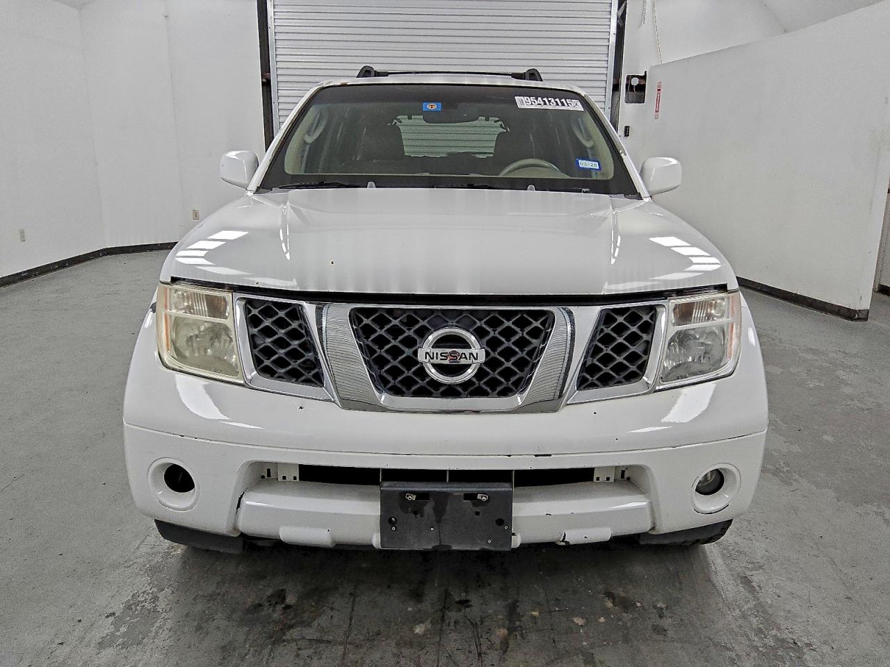 2006 Nissan Pathfinder Le Белый vin: 5N1AR18U26C635263