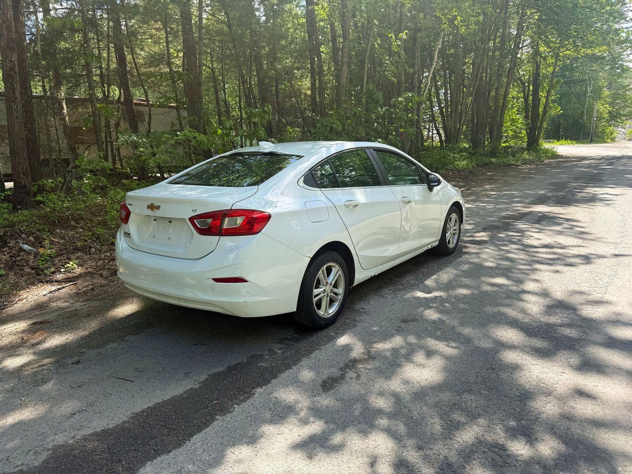 2018 Chevrolet Cruze Lt White vin: 1G1BE5SM8J7234167