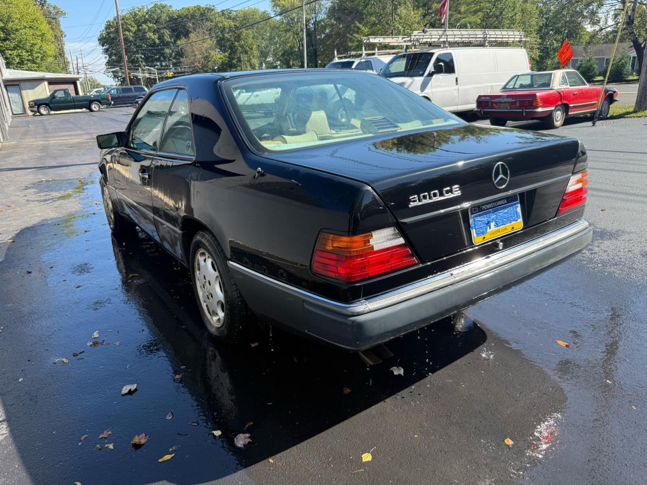 1991 Mercedes-benz 300 Ce Черный vin: WDBEA51D8MB441059