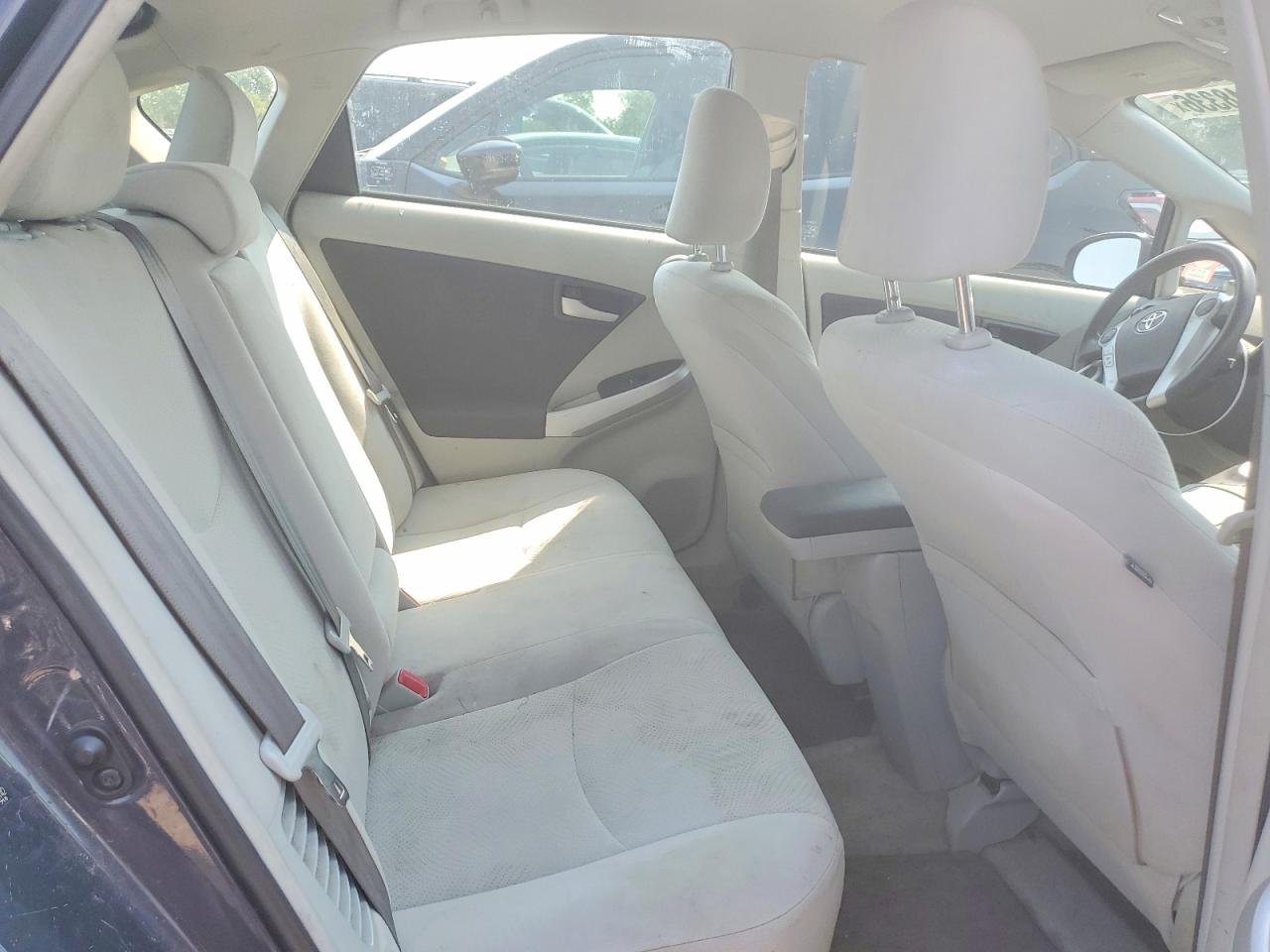 2011 Toyota Prius Gray vin: JTDKN3DU2B5356142