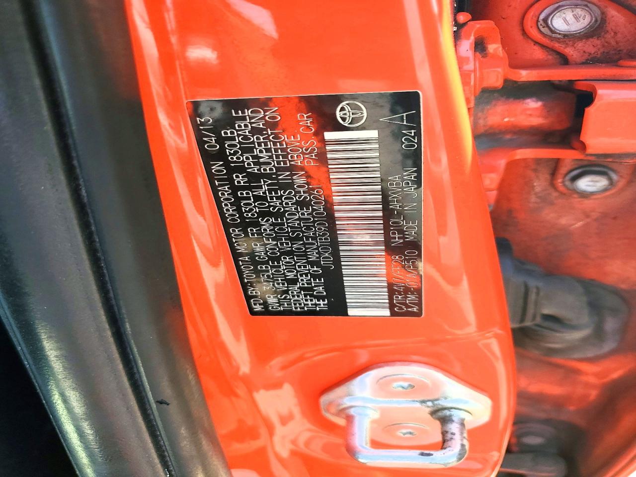2013 Toyota Prius C Two Orange vin: JTDKDTB39D1040261