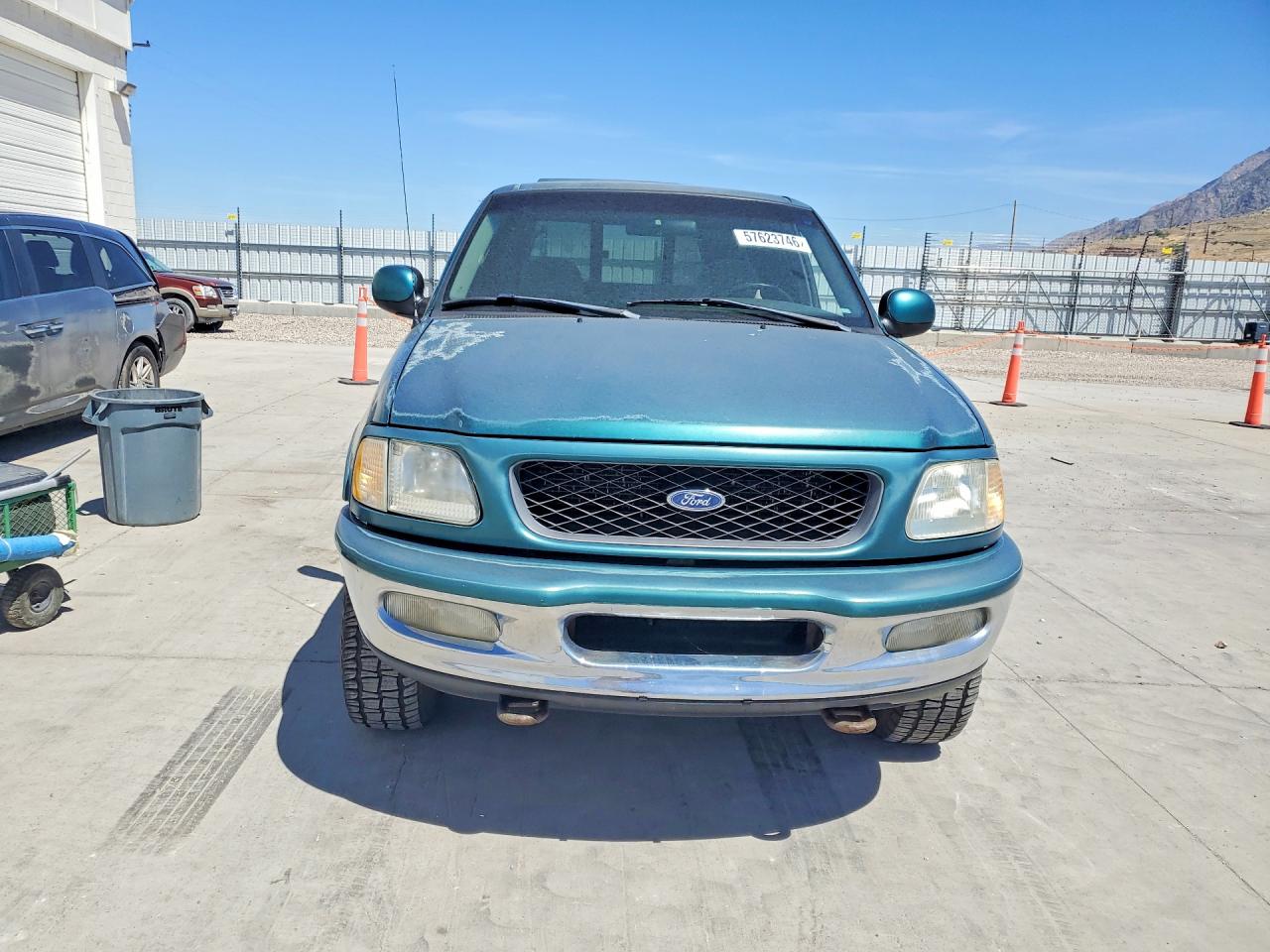 1998 Ford F150 Gray vin: 1FTRX18L5WKA23200