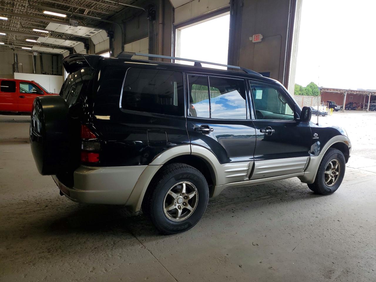 2002 Mitsubishi Montero Limited Black vin: JA4MW51RX2J003019