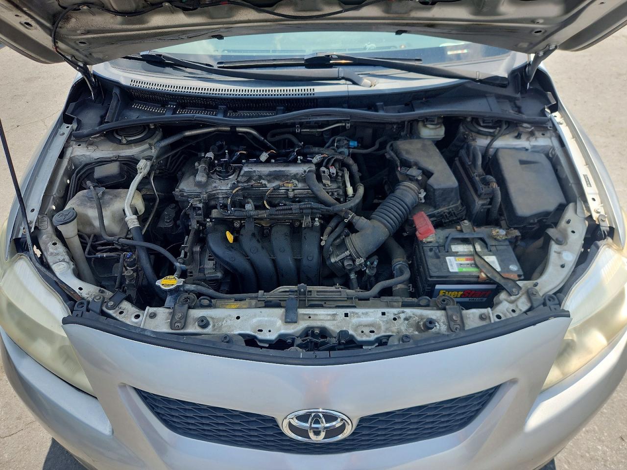 2009 Toyota Corolla Le Gray vin: JTDBL40E99J015137