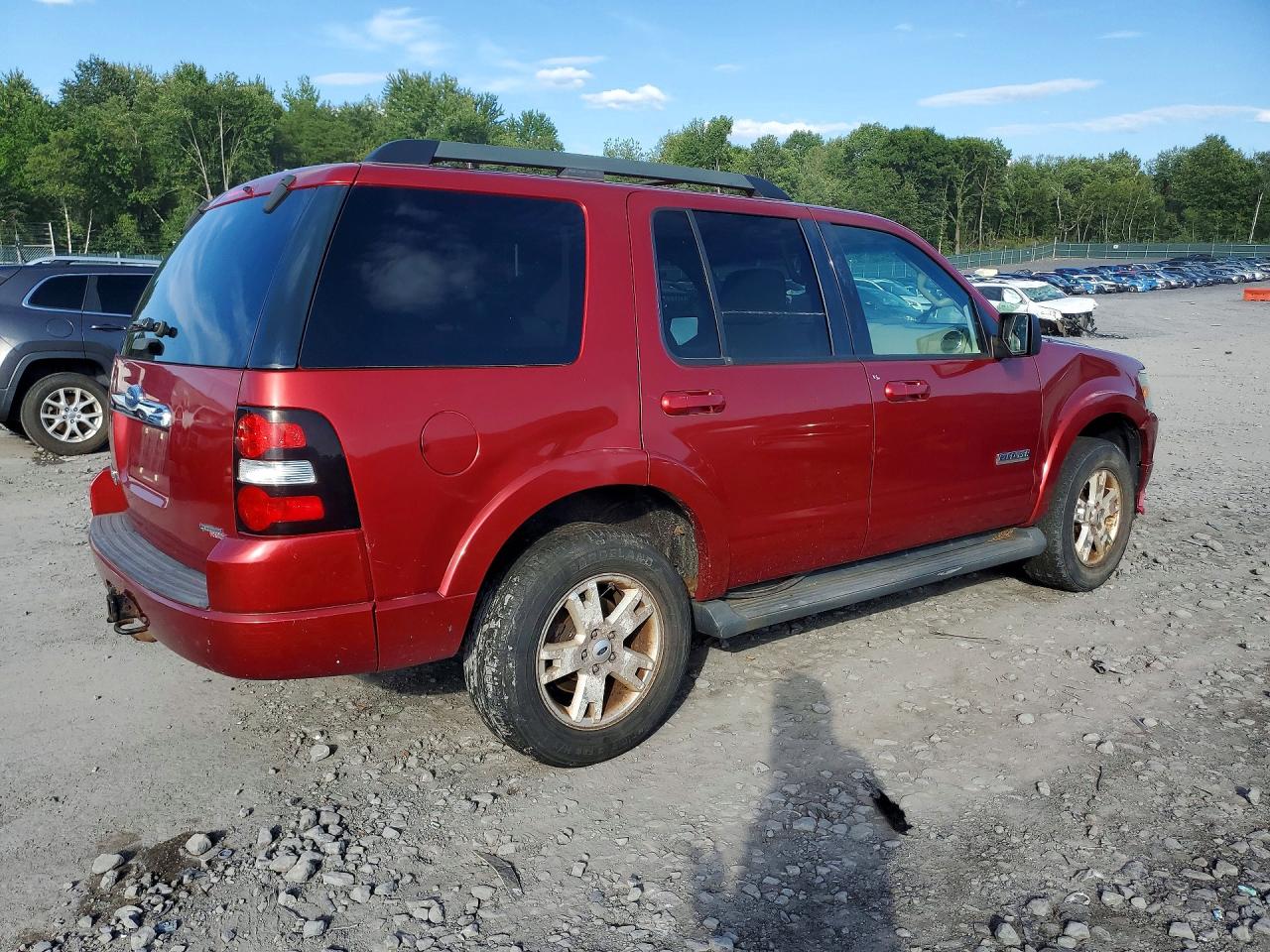 2007 Ford Explorer Xlt Red vin: 1FMEU73E87UB74164