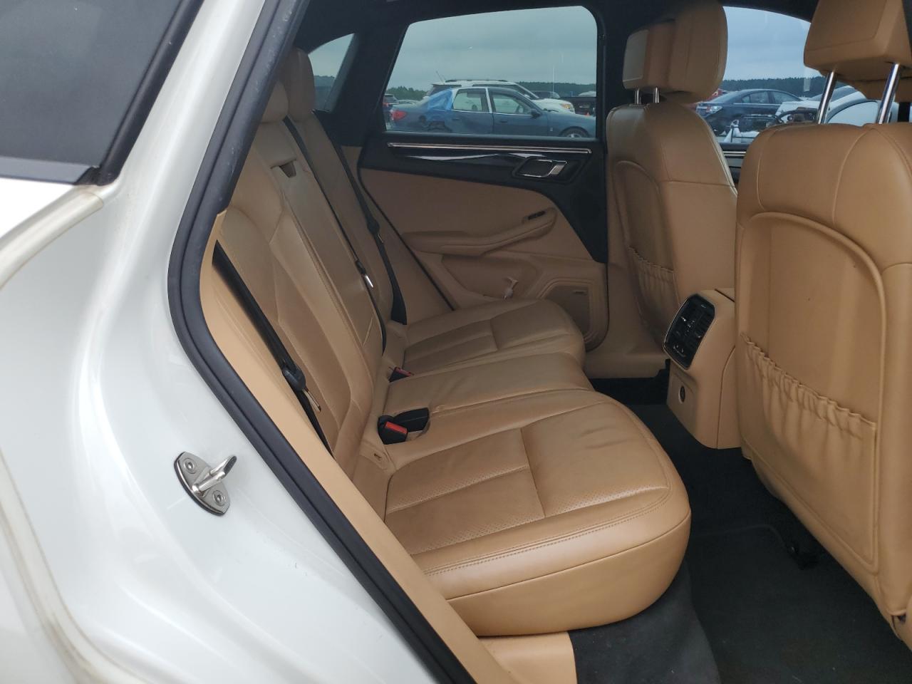 2018 Porsche Macan Белый vin: WP1AA2A55JLB03663
