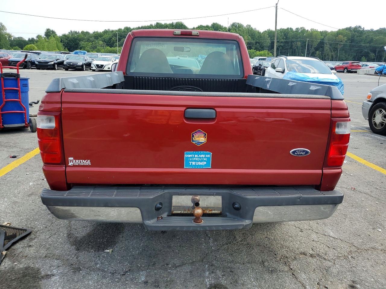 2001 Ford Ranger Red vin: 1FTYR10U91TA75491