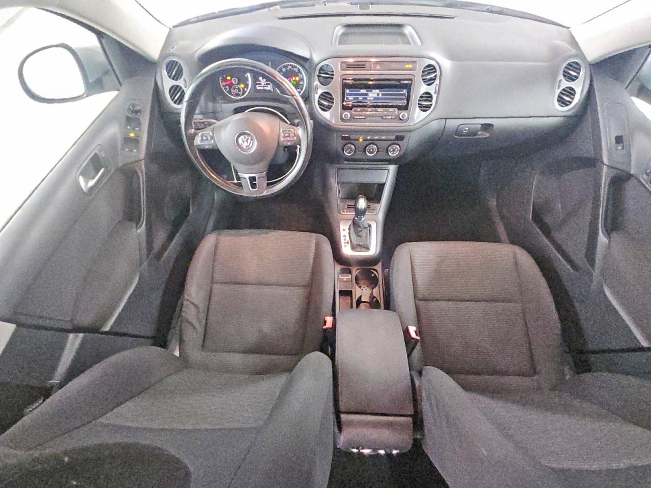 2014 Volkswagen Tiguan S Silver vin: WVGAV3AX9EW603354