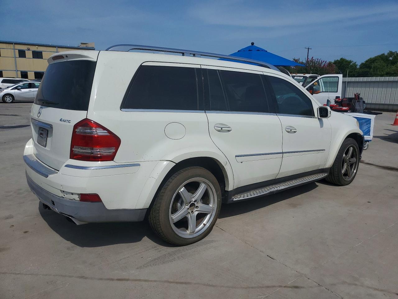 2008 Mercedes-benz Gl 550 4matic Белый vin: 4JGBF86E88A367707
