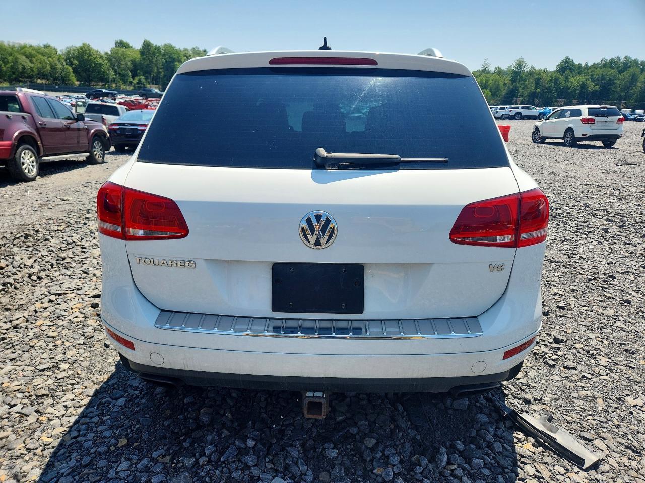 2012 Volkswagen Touareg V6 White vin: WVGEF9BP8CD010707