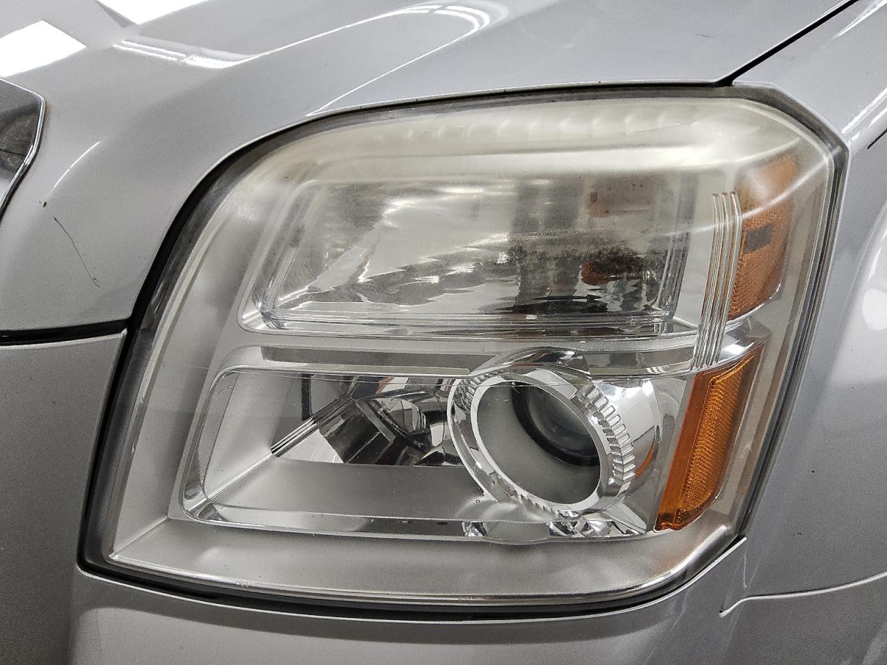 2014 Gmc Terrain Sle Silver vin: 2GKALREK3E6297942 Damage: Left Head Lamp, Faded, Repair Required