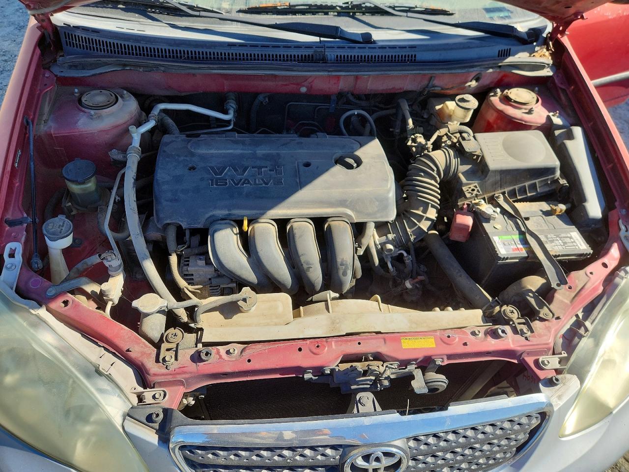 2005 Toyota Corolla Ce Red vin: JTDBR32E850053948