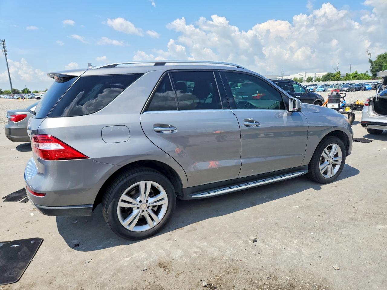 2015 Mercedes-benz Ml 350 Gray vin: 4JGDA5JB2FA618592