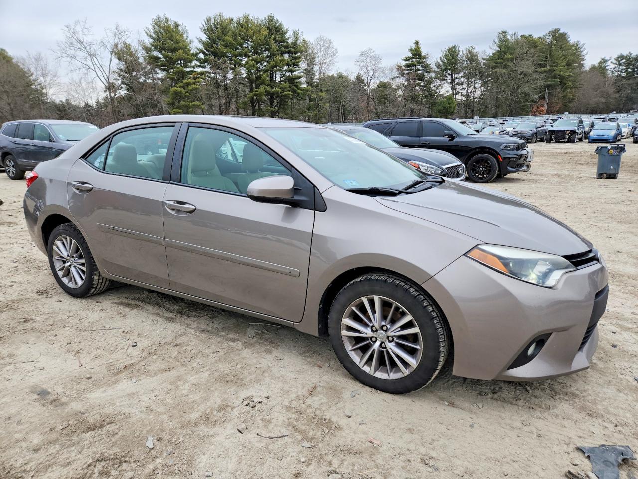 2014 Toyota Corolla Le Plus Brown vin: 2T1BURHE9EC072989