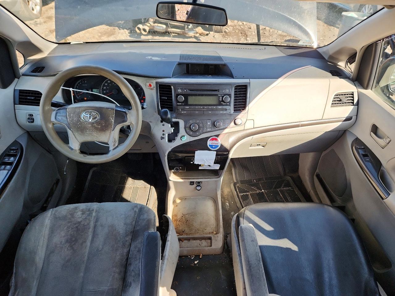 2014 Toyota Sienna L 7-passenger Черный vin: 5TDZK3DC9ES457319