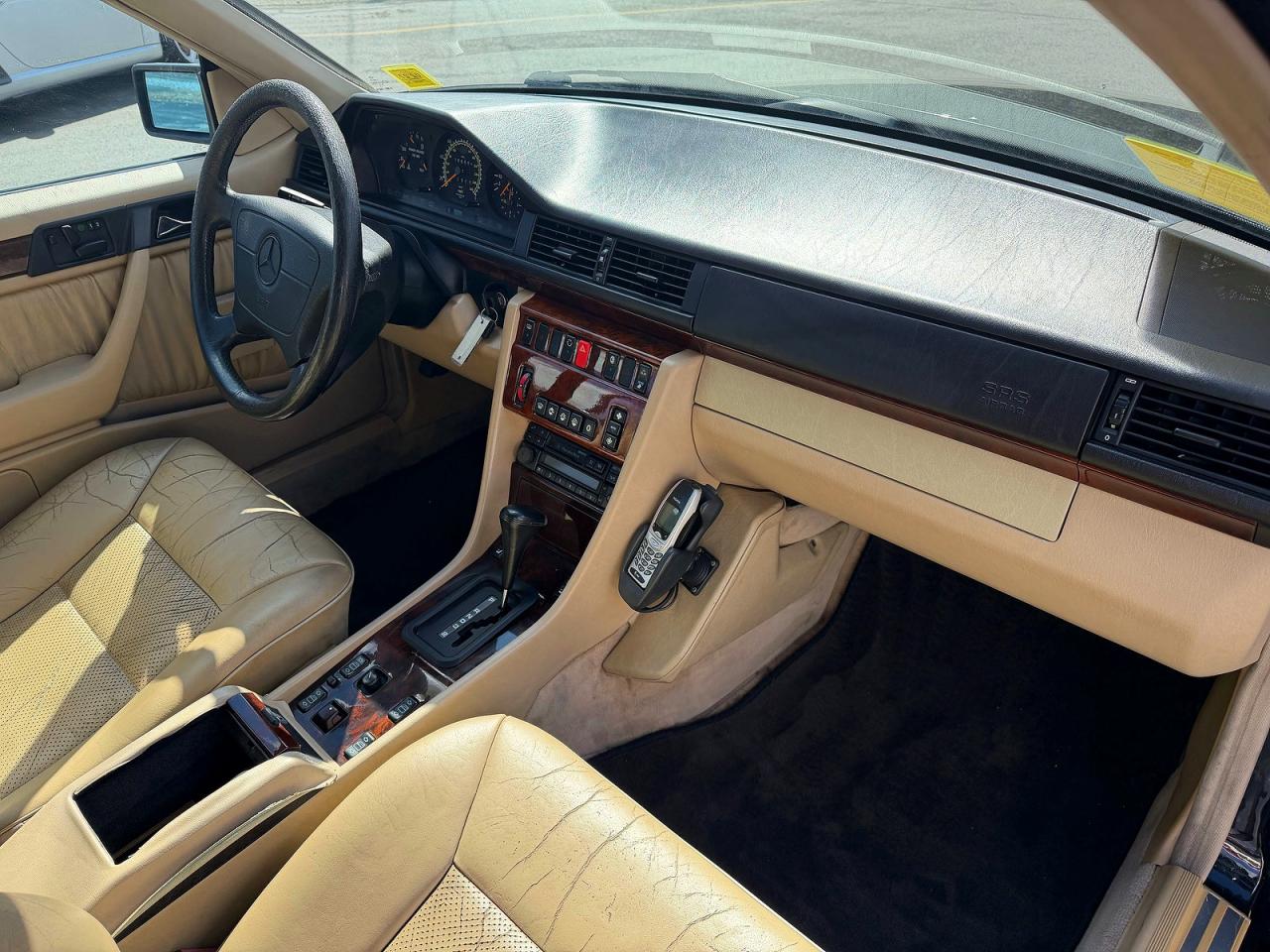 1995 Mercedes-benz E 320 Black vin: WDBEA66E9SC280817