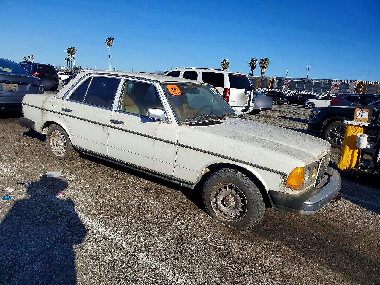 1984 Mercedes-benz 300 Dt White vin: WDBAB33AXEA118271