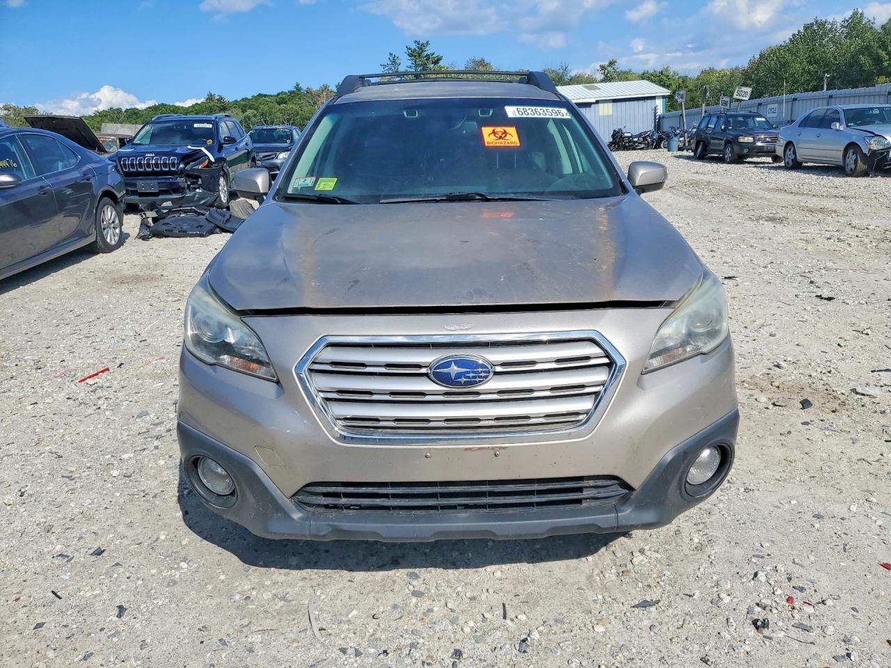 2015 Subaru Outback 2.5i Premium Silver vin: 4S4BSAFC5F3325272