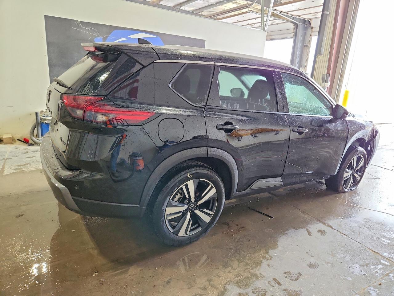 2026 Nissan Rogue Sl Черный vin: 5N1BT3CB1TC791233