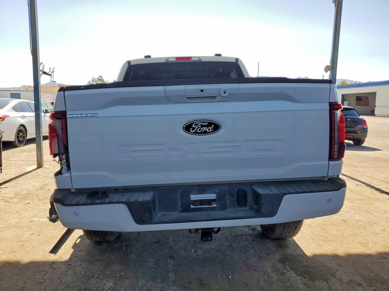 2025 Ford F150 Lariat 4wd 5.0l V8 Crew Cab Белый vin: 1FTFW5L56SKE96779