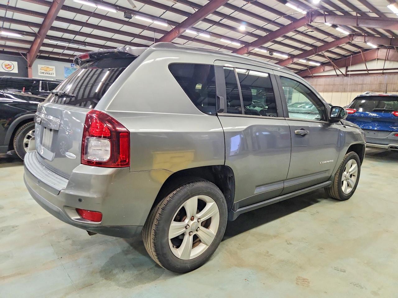 2014 Jeep Compass Latitude Gray vin: 1C4NJDEB7ED632966