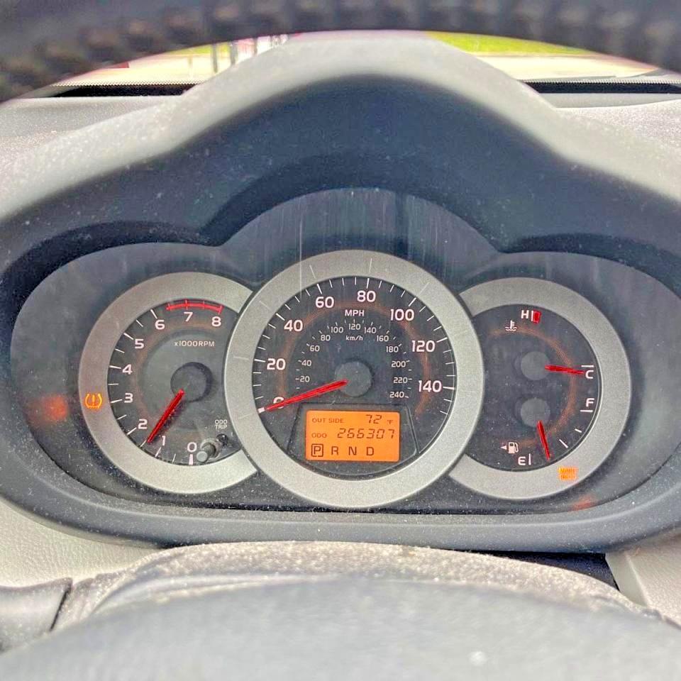 2008 Toyota Rav4 Limited Silver vin: JTMBK31VX86034051