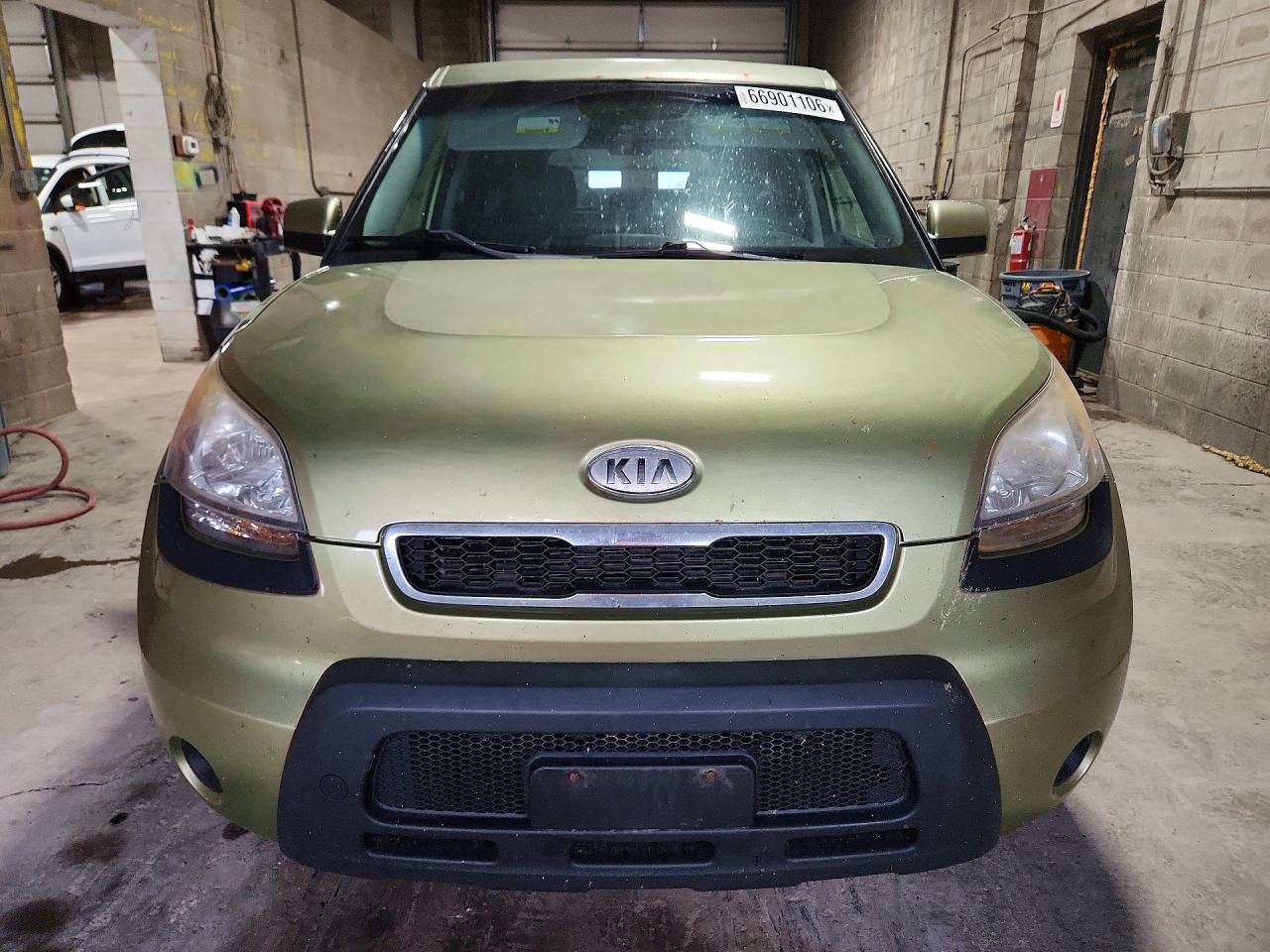 2013 Kia Soul Base Green vin: KNDJT2A59D7525265