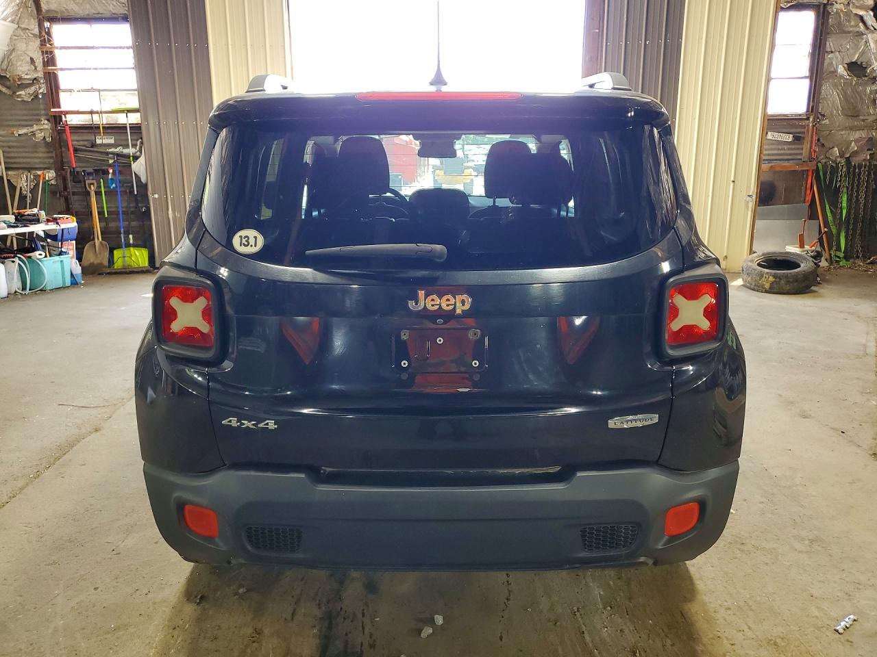 2015 Jeep Renegade Latitude Black vin: ZACCJBBT1FPB31616